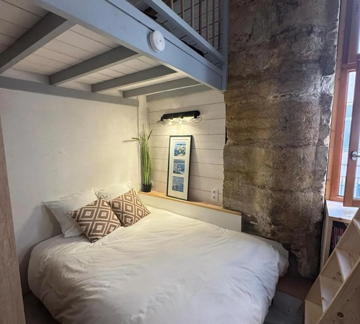 Апартаменты Atypique & Cosy Hyper-Centre Lyon Et Quais 0*,  Франция